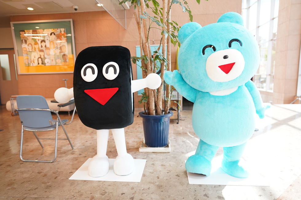 ツキノワさんとタイヤさん着ぐるみ　外