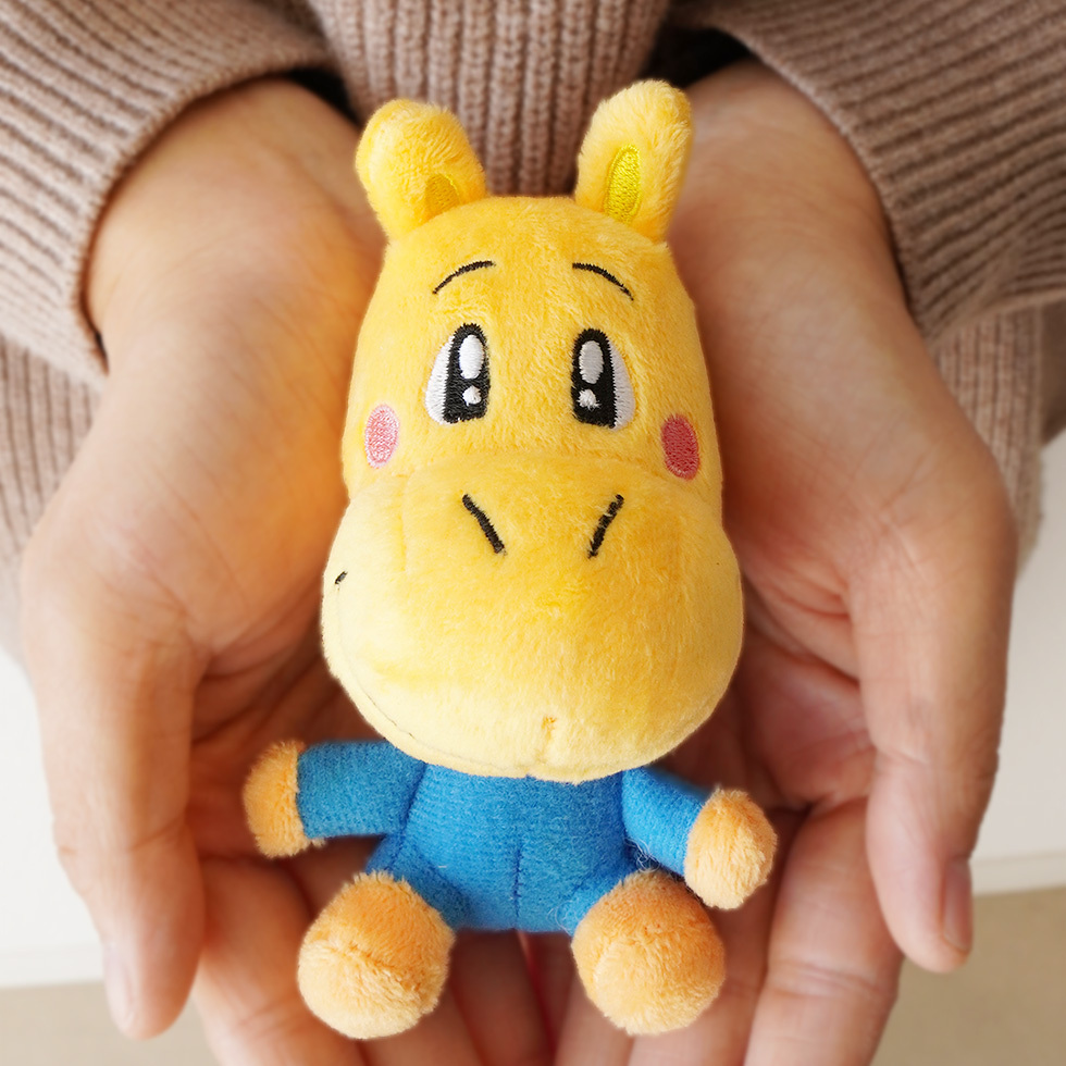 らくだよん 両手の上