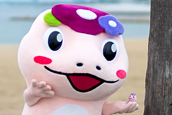 りょっち ミニぬいぐるみ持ち姿