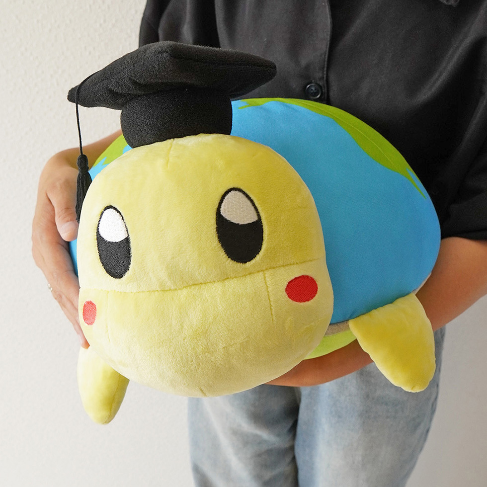 震研亀　抱っこ