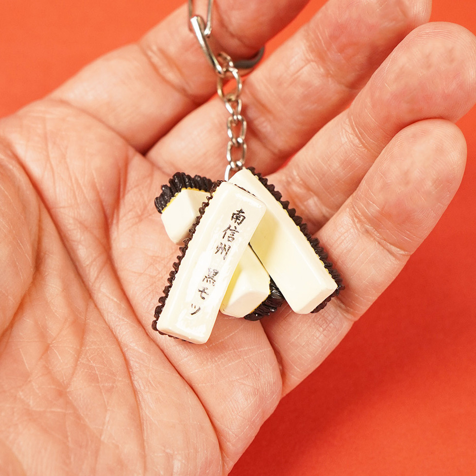 ストラップ　手の上