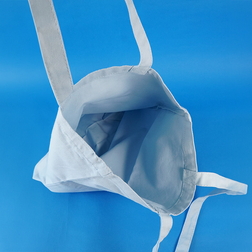 スカイブルートート 中