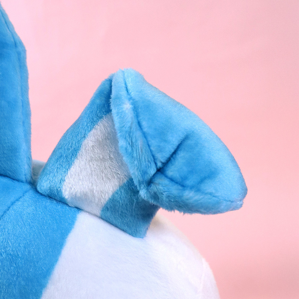 ラフィット 左耳アップ