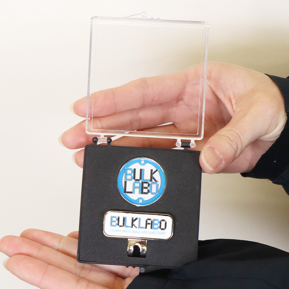 BULK LABO　金属ゴルフマーカー　ケース　手のひら