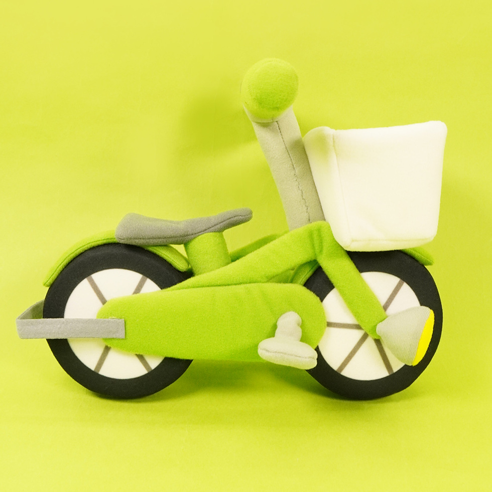 こうえきしんたくん 自転車 ぬいぐるみ 右面