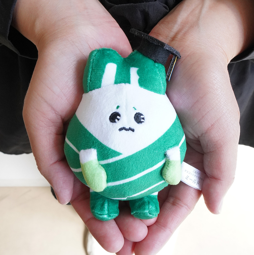 ミールド　両手の上