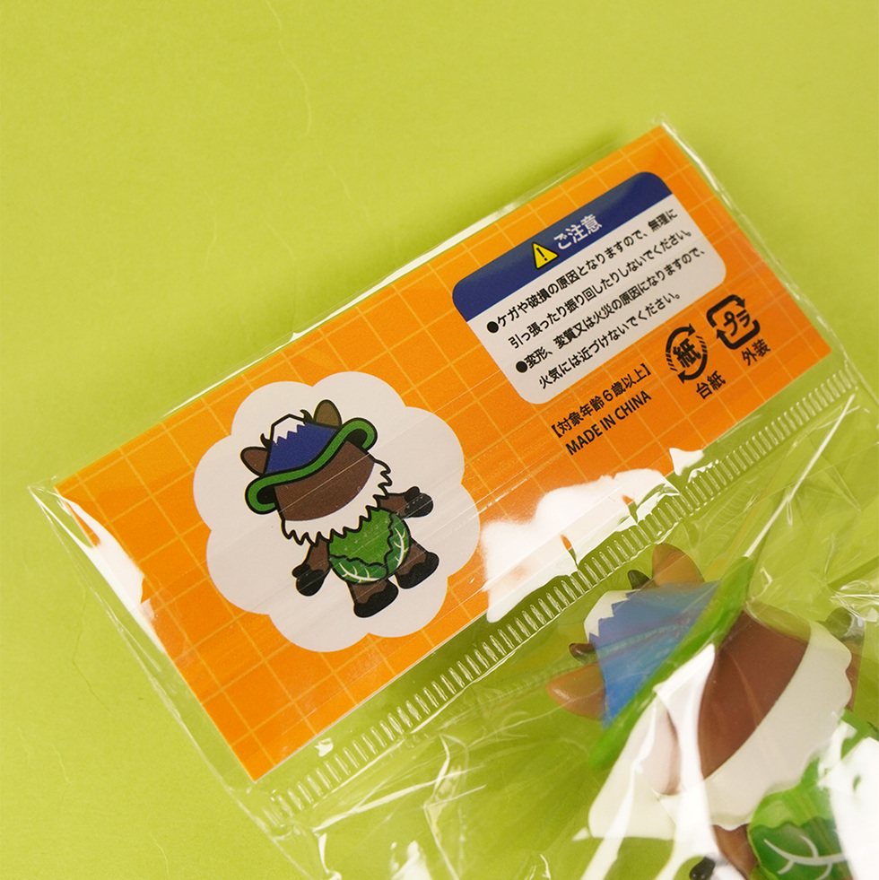 なるシカくん 空洞フィギュア　台紙 裏アップ