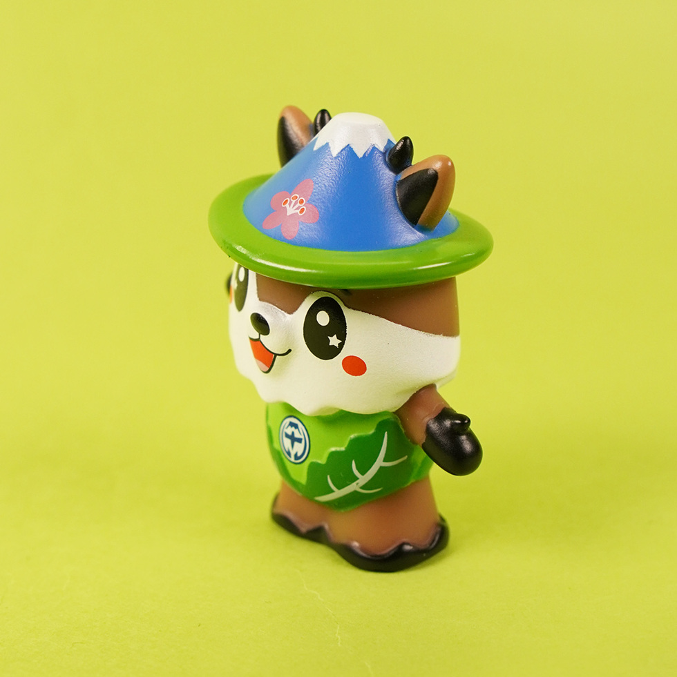 なるシカくん 空洞フィギュア　左斜め