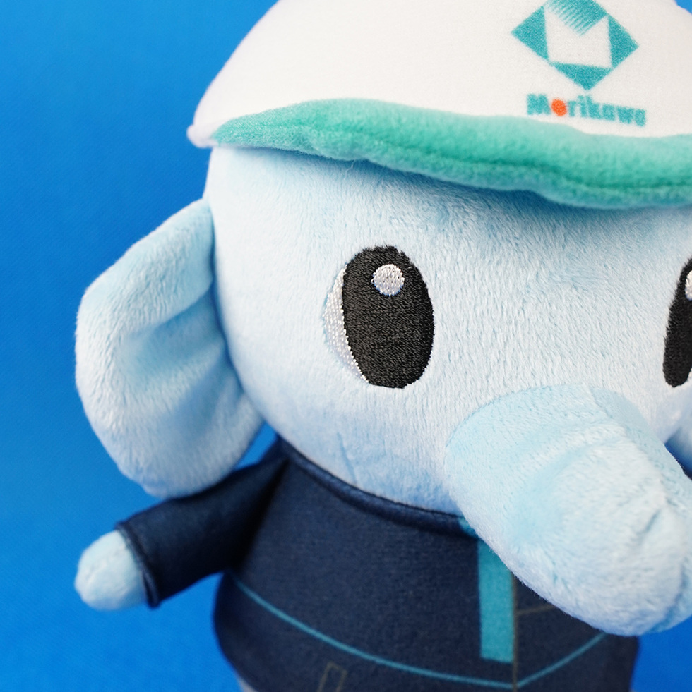 もり造 20cmぬいぐるみ　顔アップ